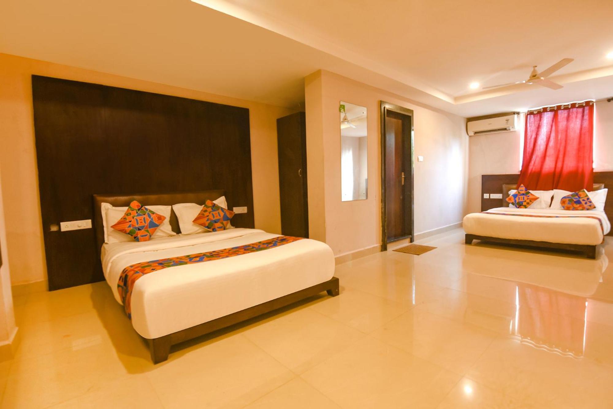 Fabexpress Raj Imperial By Rivasa Hotel Calangute Exterior photo