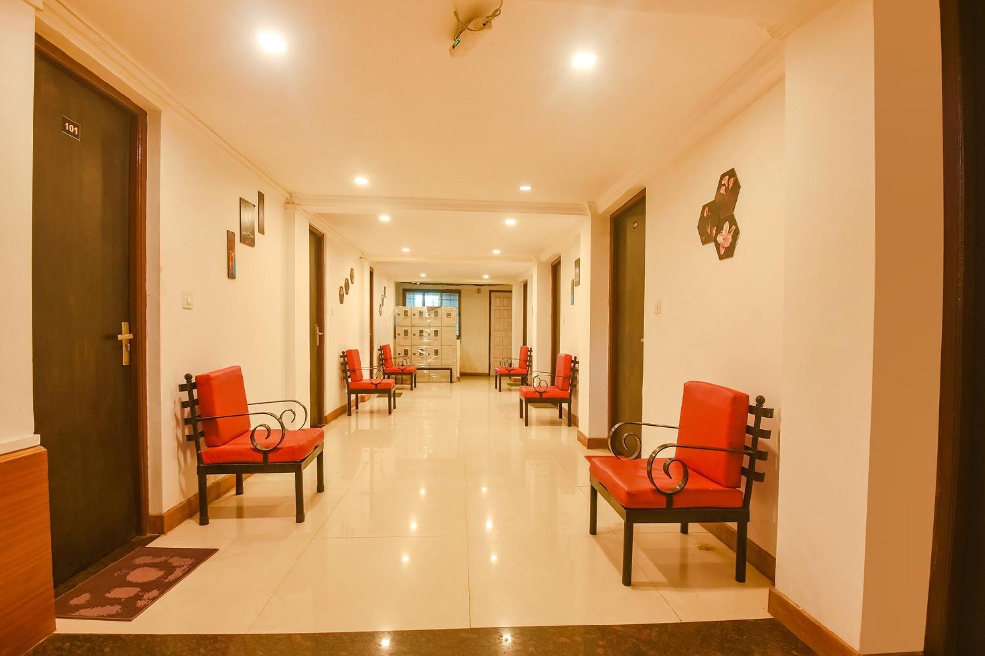 Fabexpress Raj Imperial By Rivasa Hotel Calangute Exterior photo